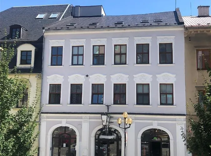 Na Namesti *